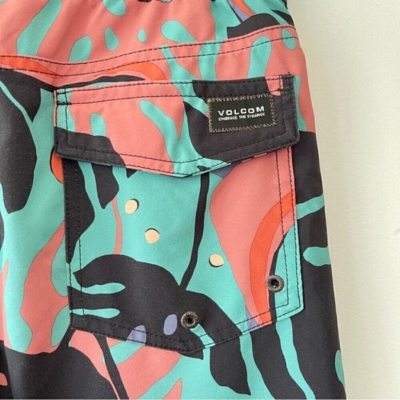 Boys Volcom Swin shorts tropical elastic waist swim trunks size X-large - Picture 4 of 7